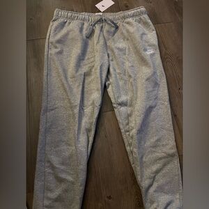 Nike Women's Heather Gray Joggers